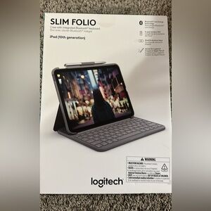 Logitech Slim Folio for iPad 10th Generation